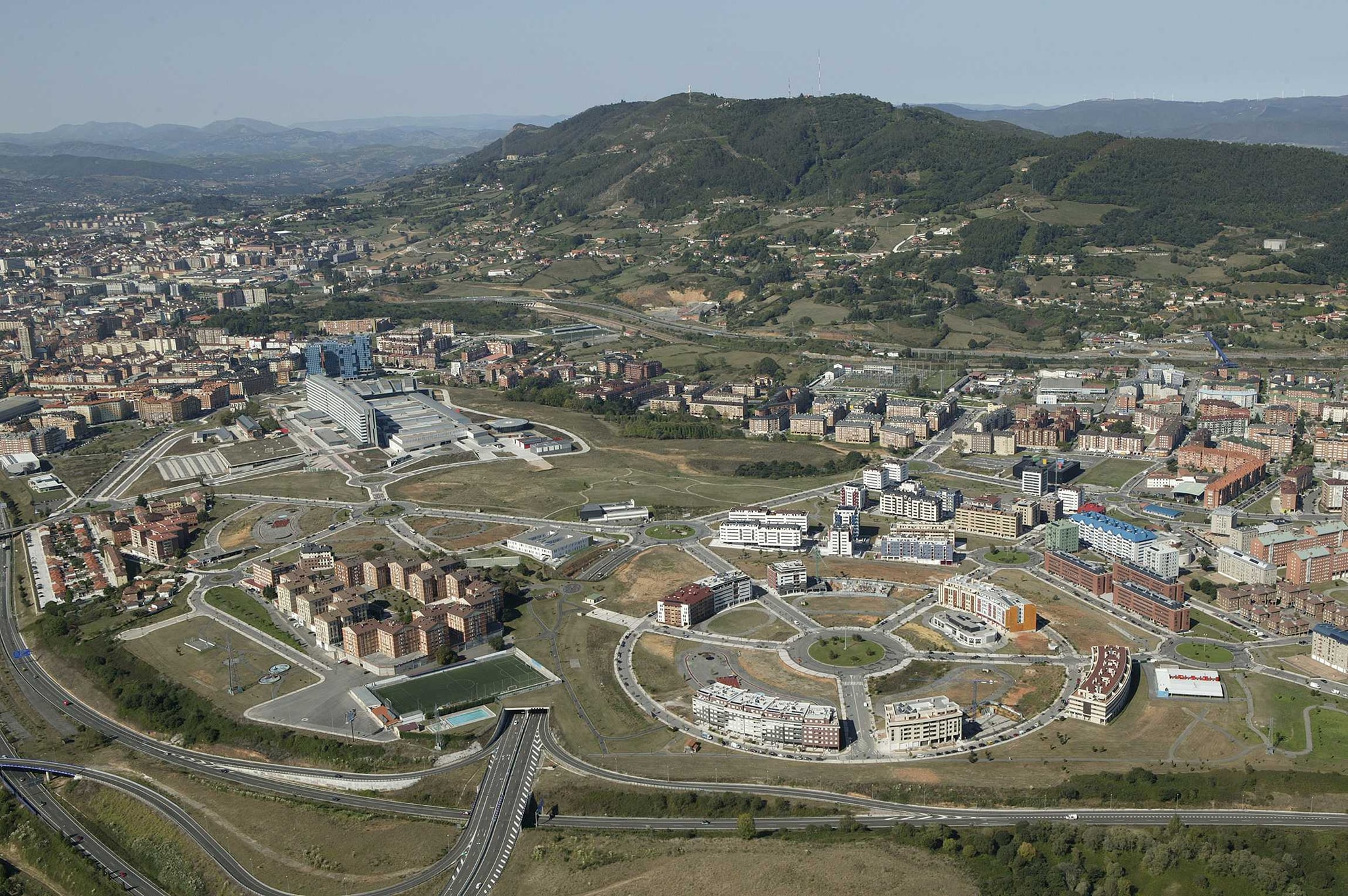 Distrito 3 de Oviedo en su desarrollo desde La Monxina hacia Prado de La Venga